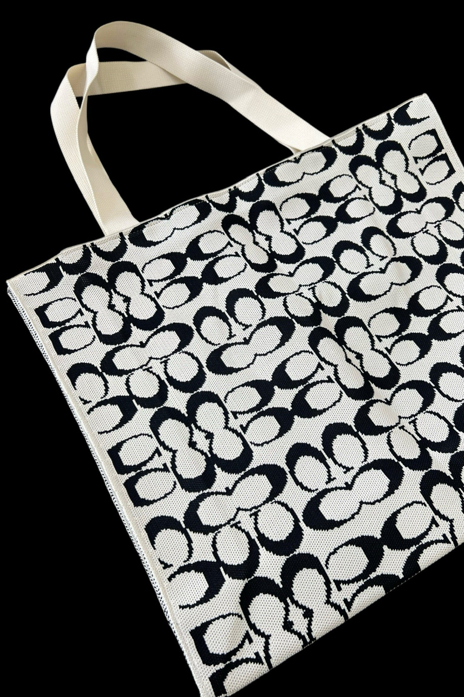 The Contrast Bag