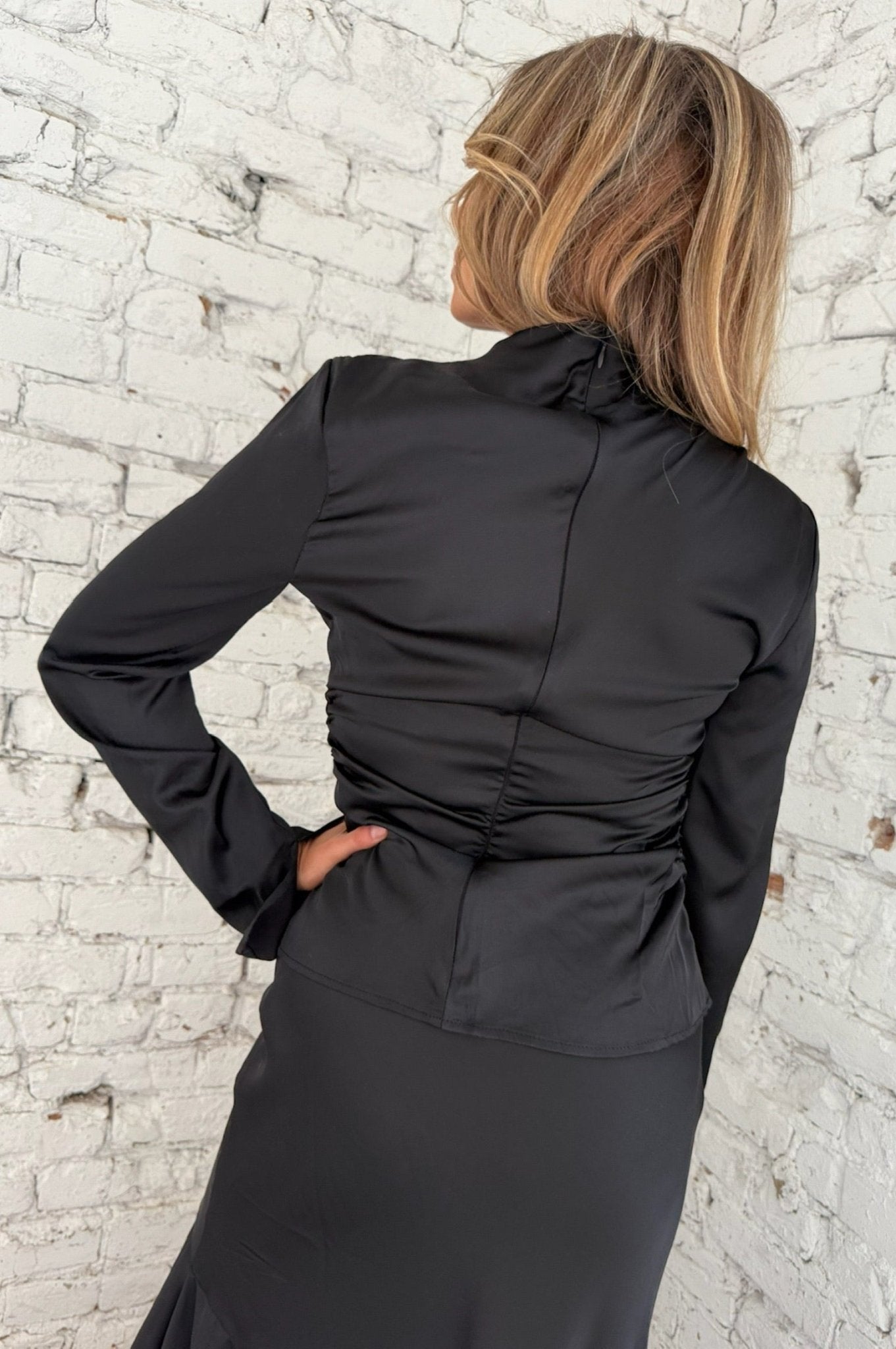 Dark Romance Ruched Top