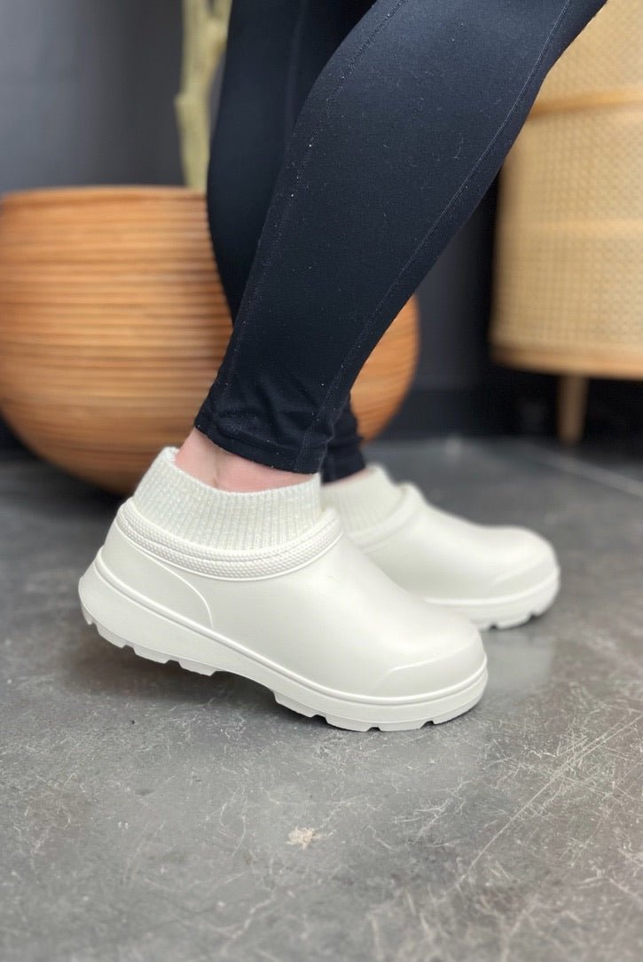 Fallon Ribbed Knit Pull On Clog - FINAL SALE