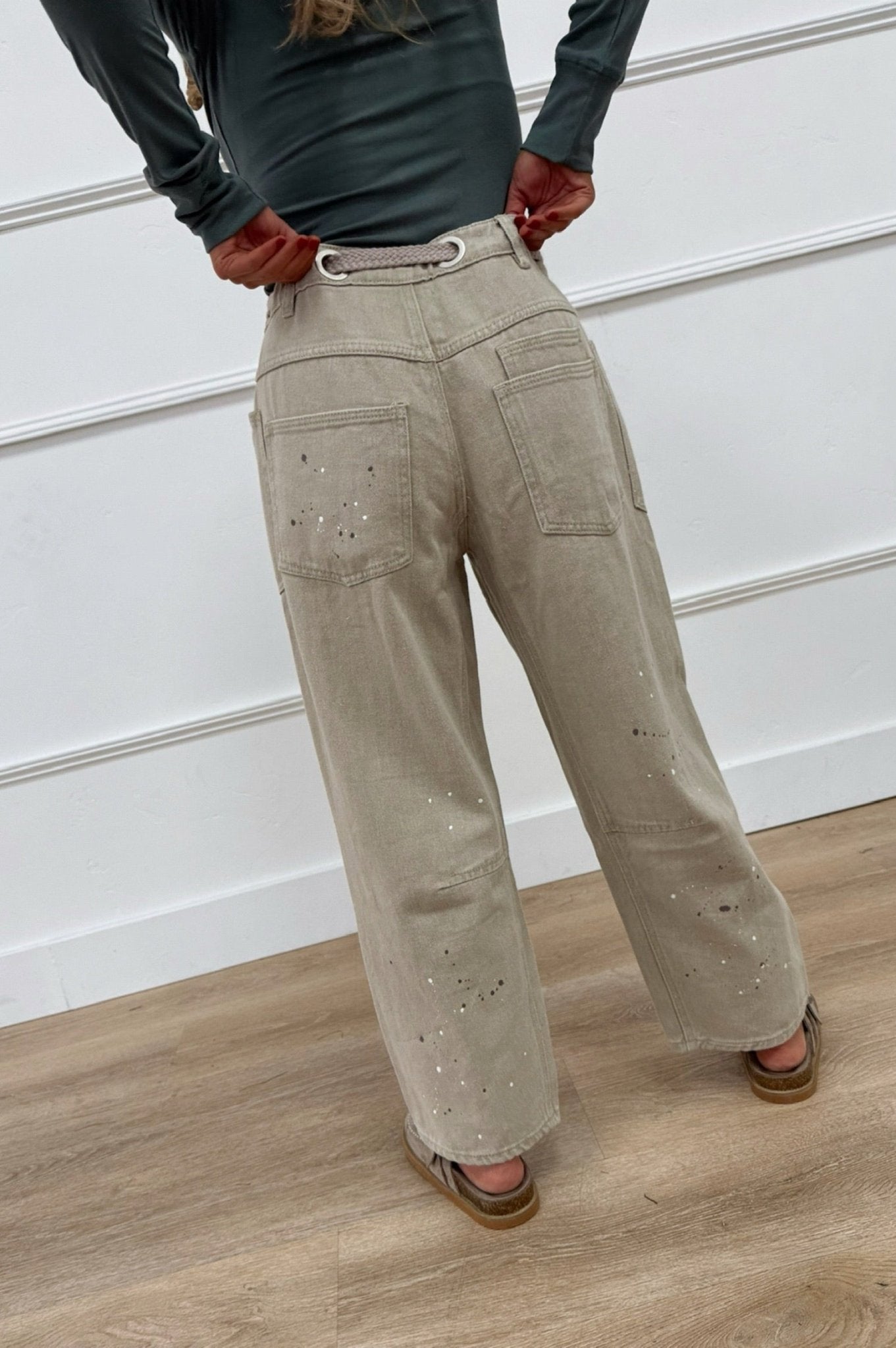 Gallery Walk Rope String Jeans