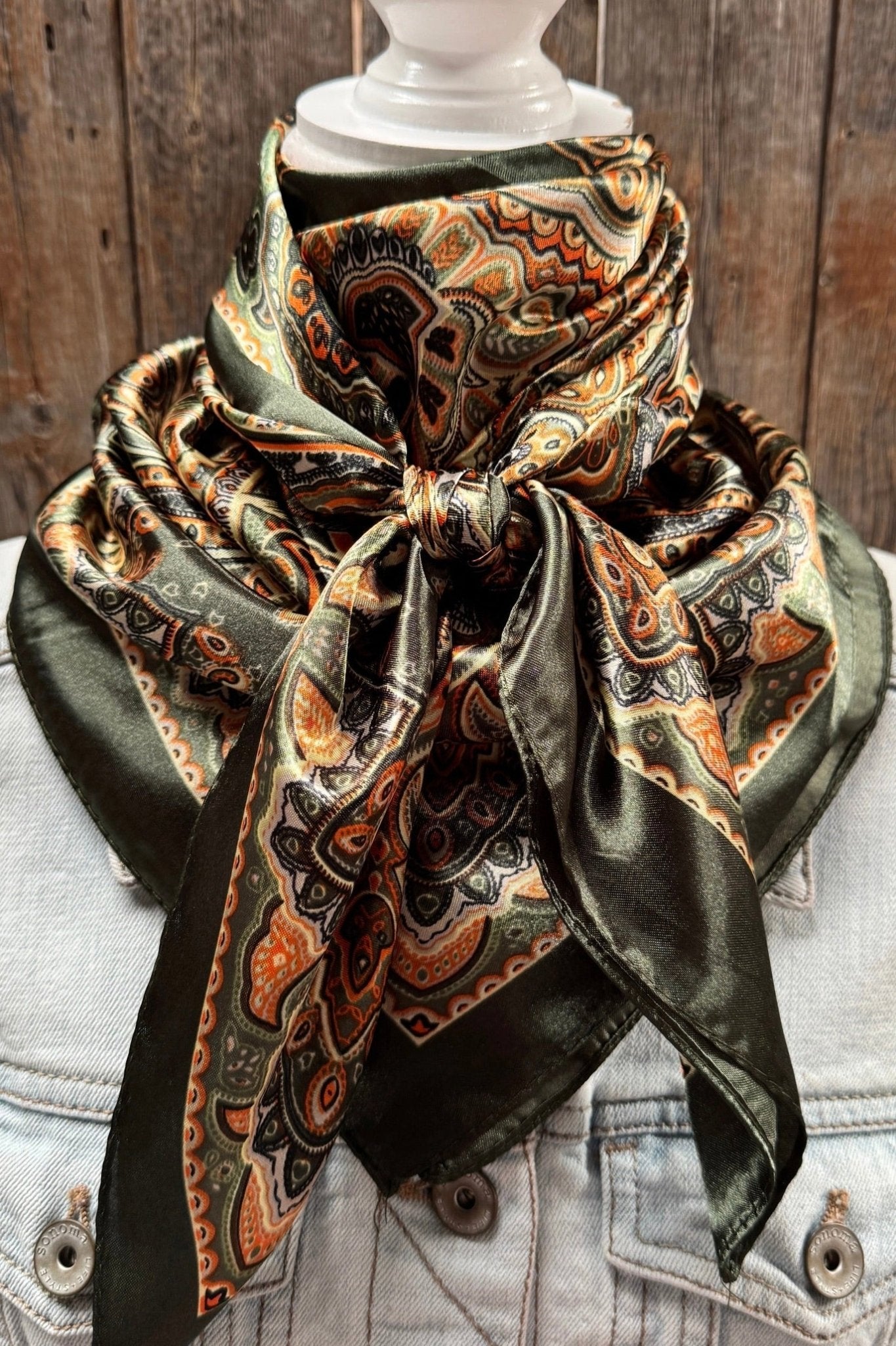 Gilded Grove Scarf