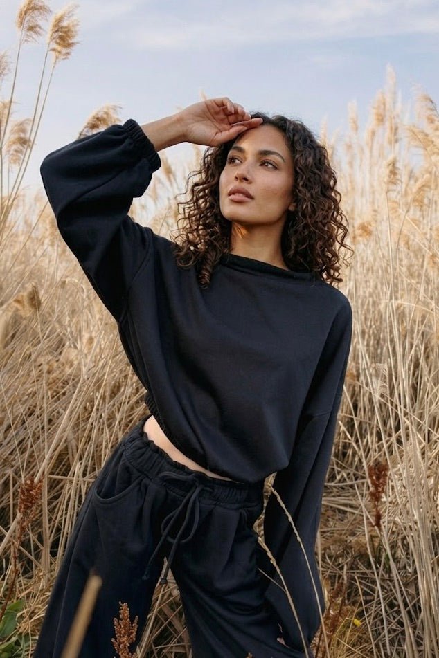 Lounge Logic Top