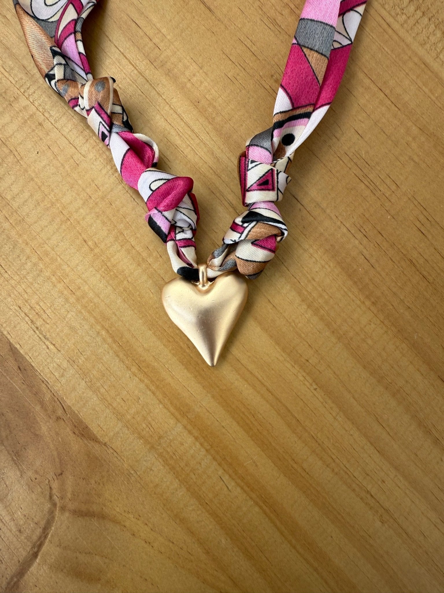 Lover's Trace Scarf Necklace