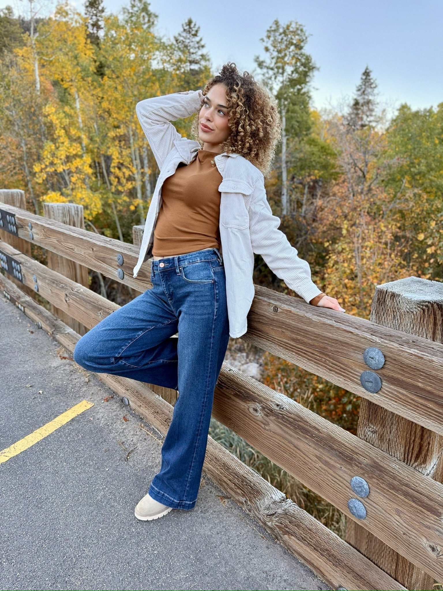 Mid Tempo Wide Leg Jeans