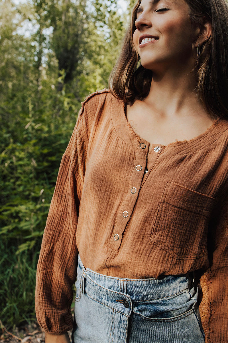 Shar Round Cut Button Top