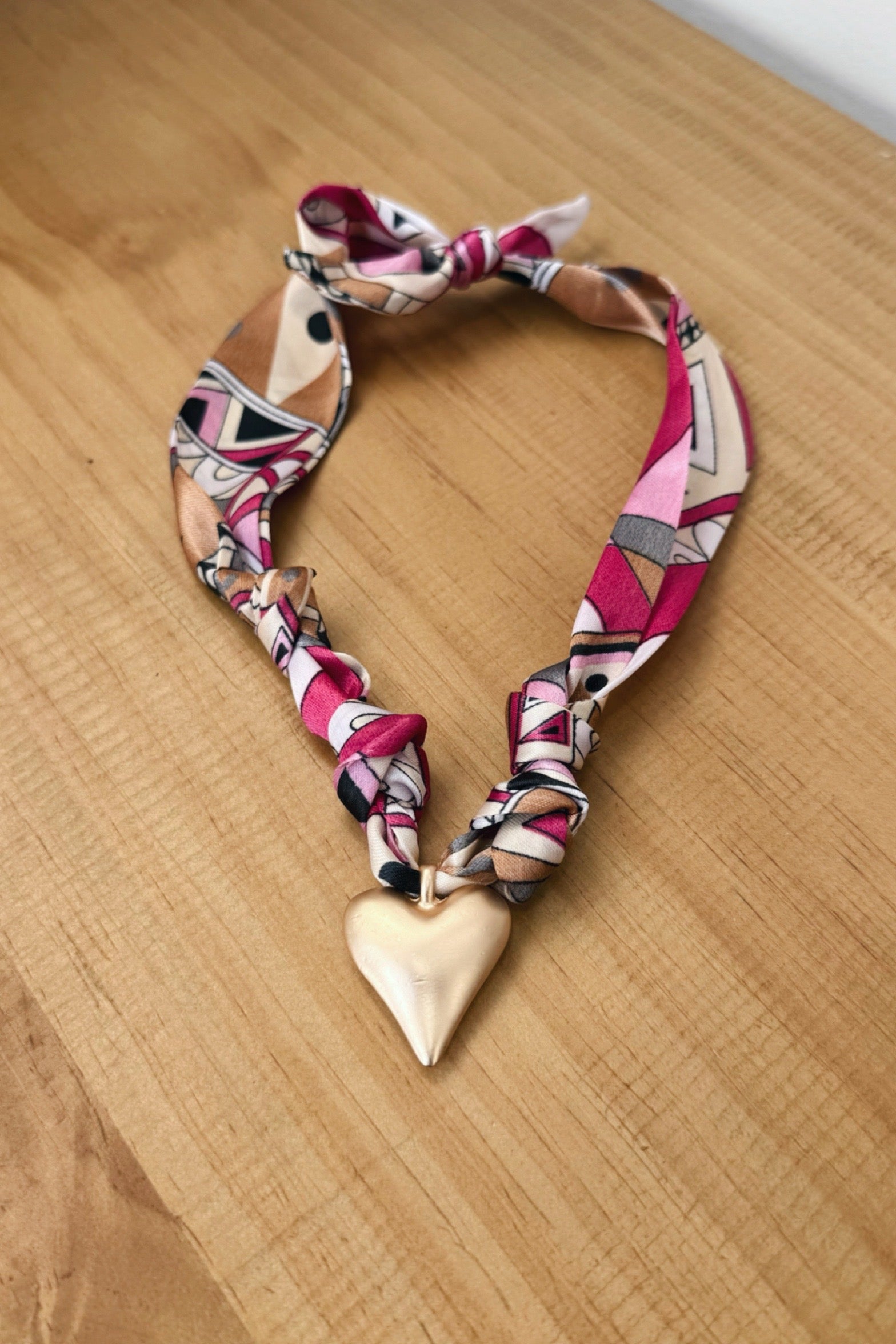 Lover's Trace Scarf Necklace