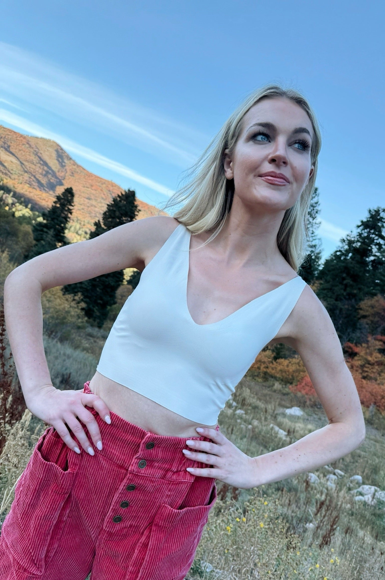 seamless tank, basic tank, layering tank, womens tank, crop tank, v-neck tank