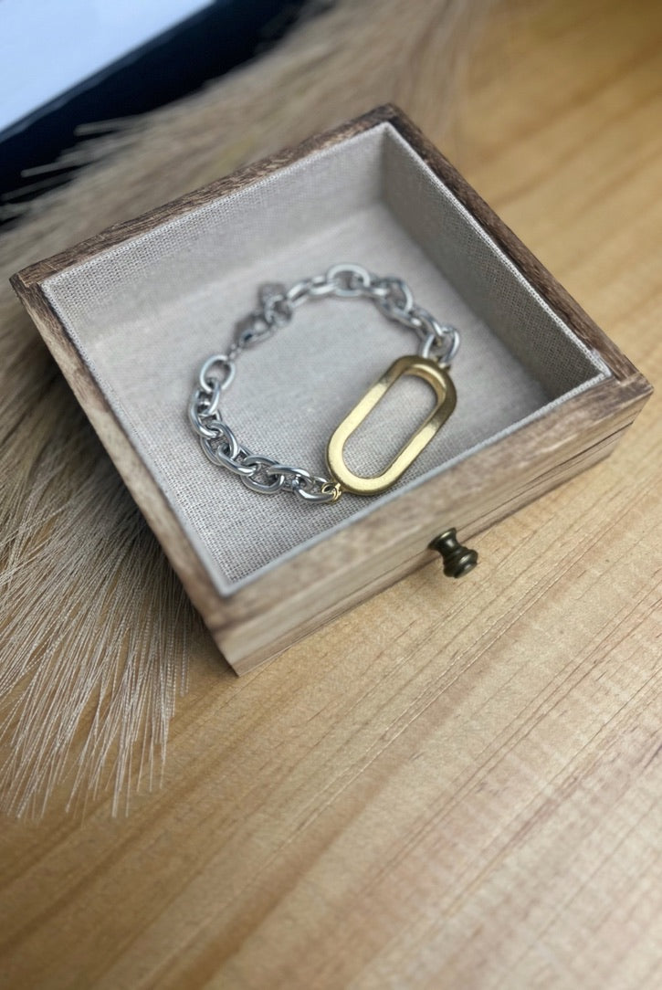Yochi Oval Bracelet