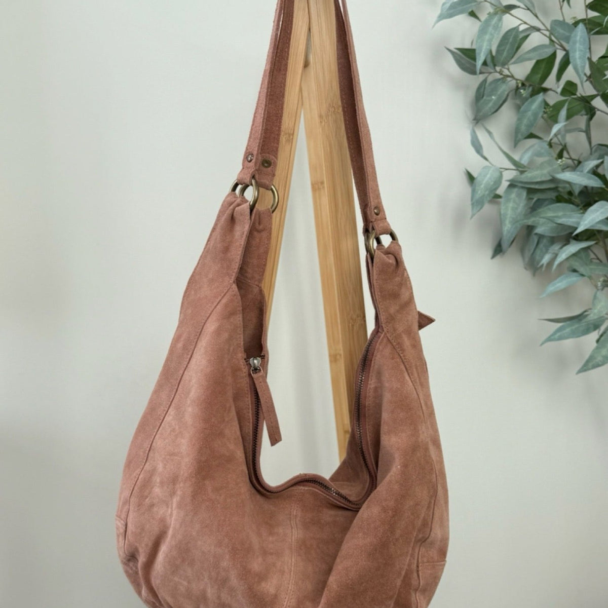 free-people-roma-suede-tote- 