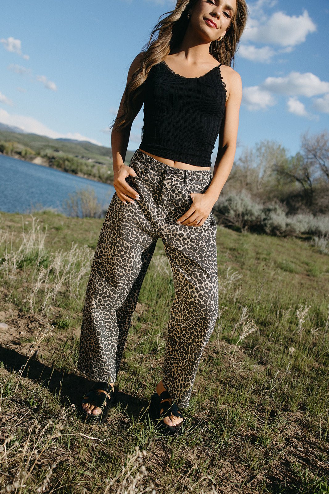 Hidden Safari Barrel Jeans