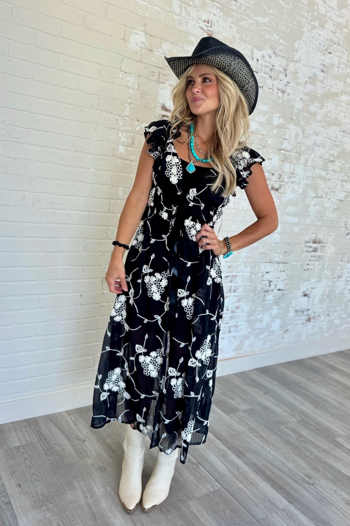 Queen Of The Night Embroidered Sheer Duster
