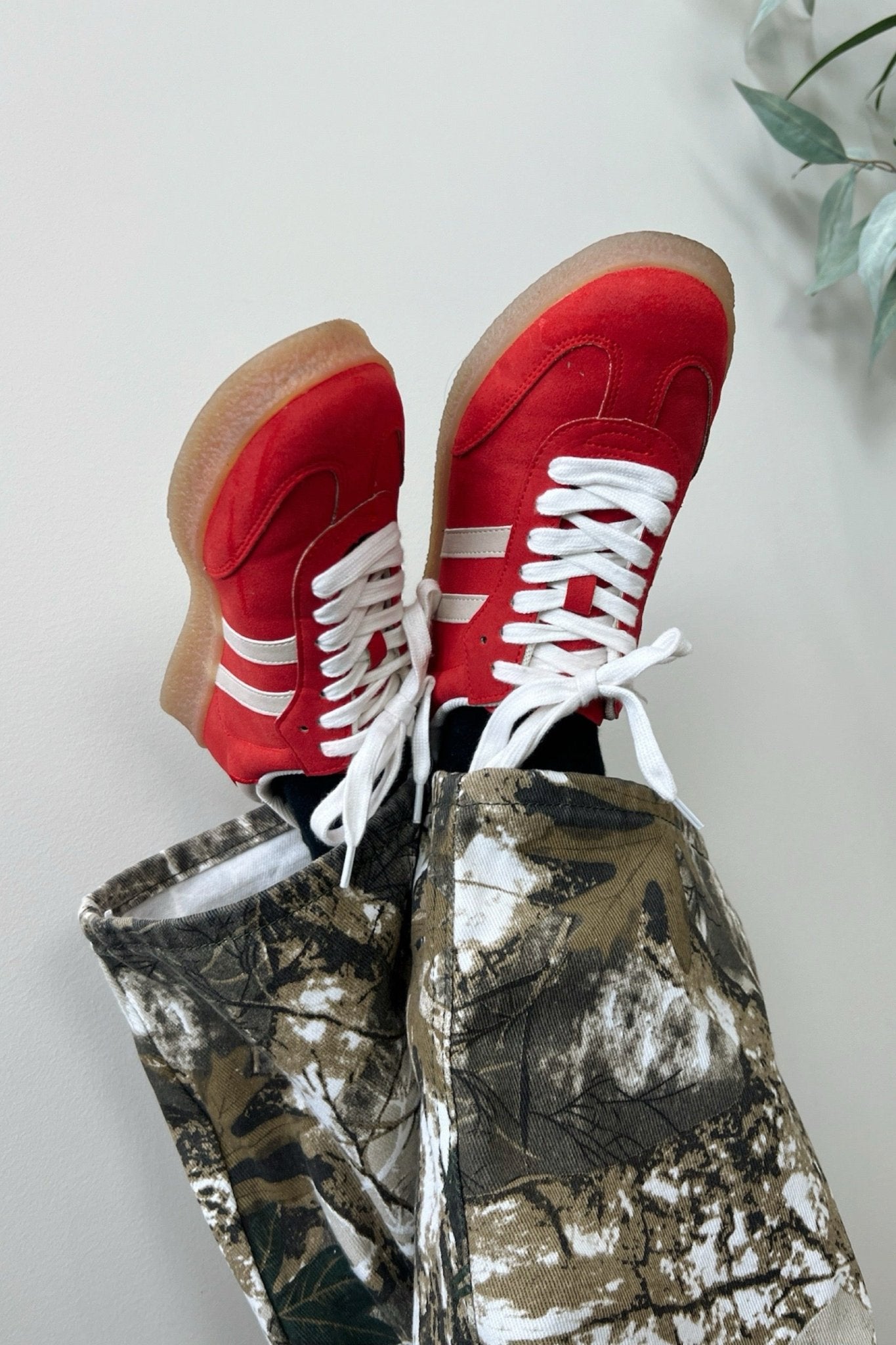 Street Pulse Sneakers