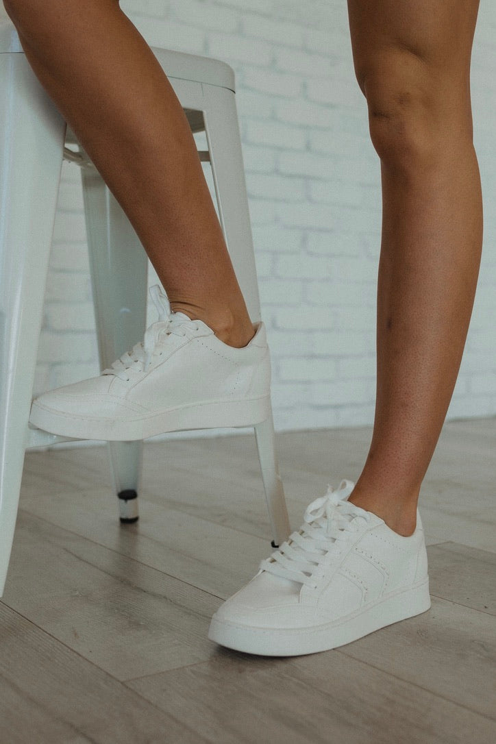 The Best White Sneakers for Women Over 50 That Go With Everything
