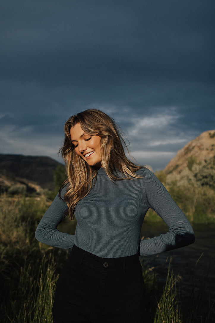 Roan Ribbed Turtle Neck