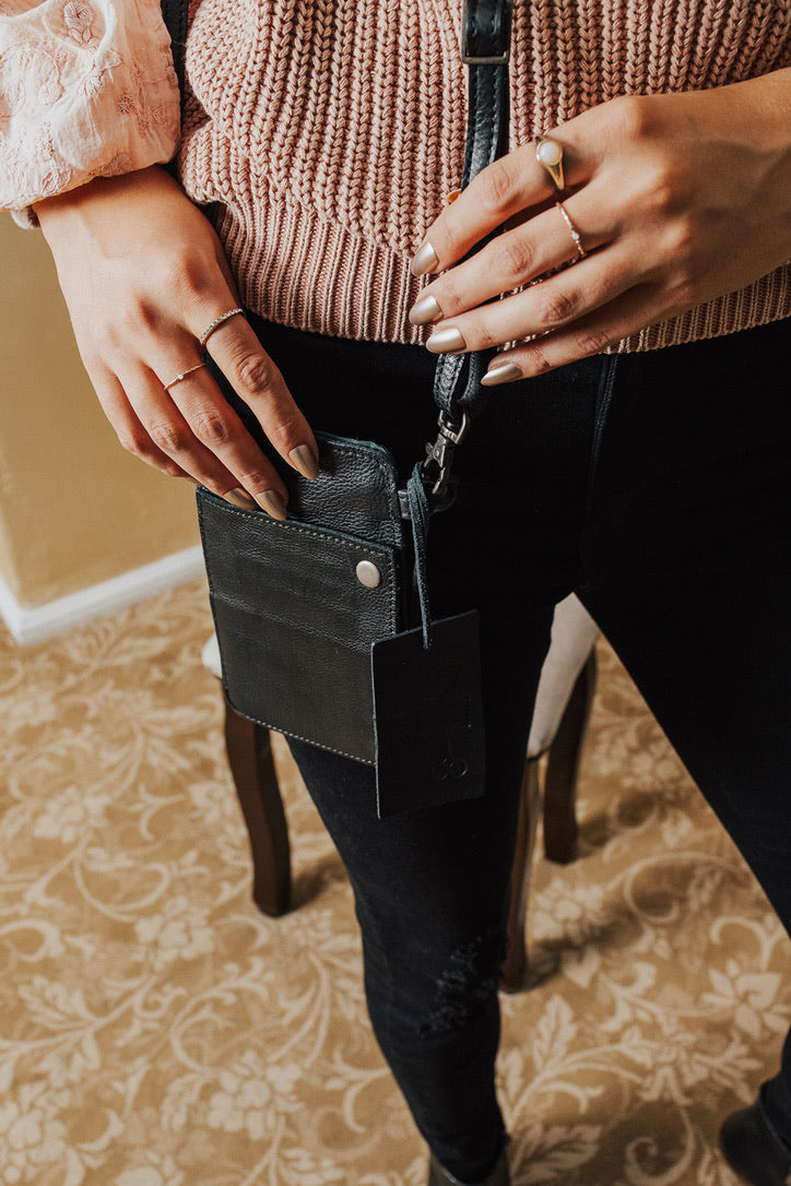Mora Cellphone Bag Lux Collection