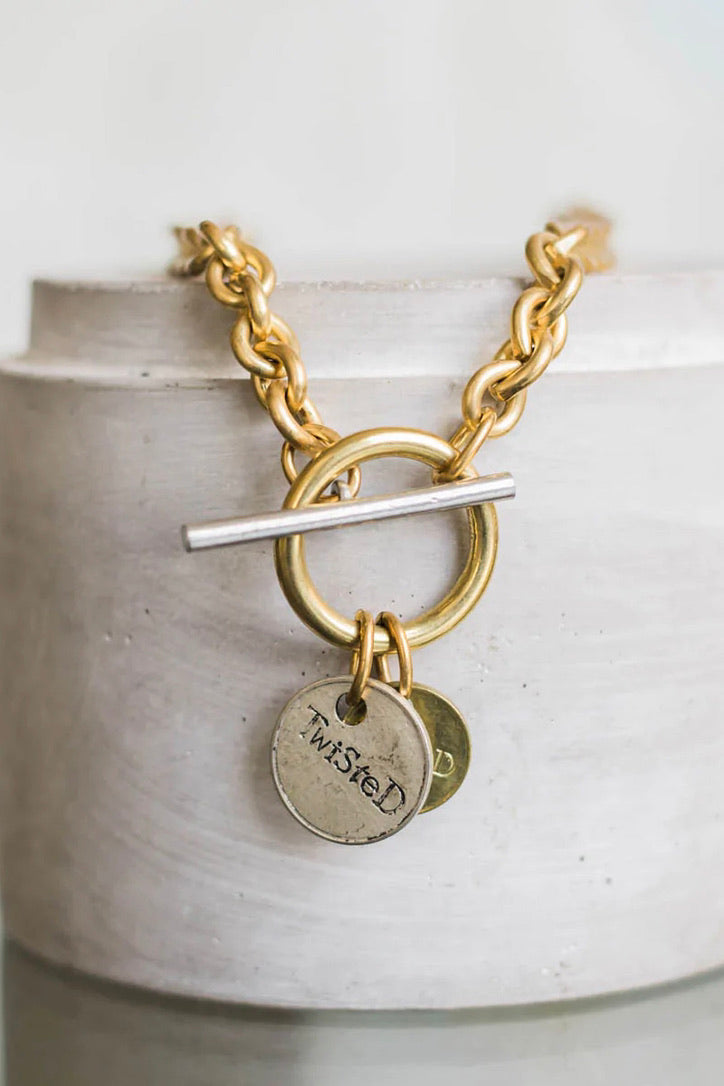 Twisted Silver Capture Necklace