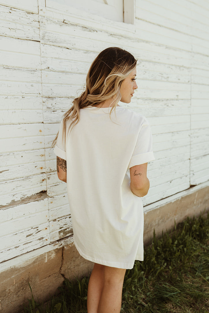 Dare to Dream Graphic Tee