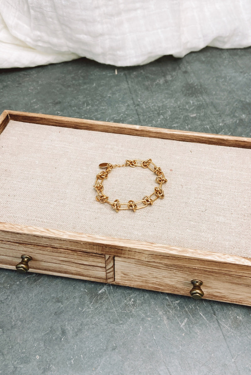 Logan Knot Chain Bracelet