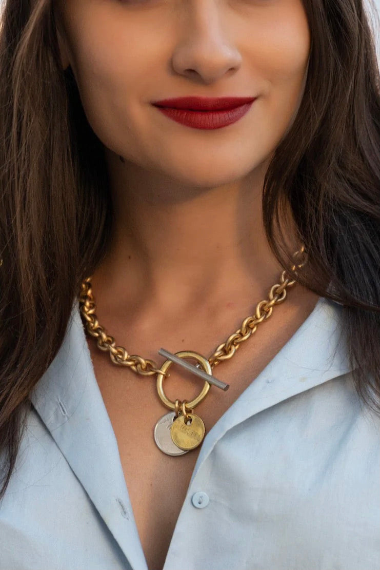 Twisted Silver Capture Necklace