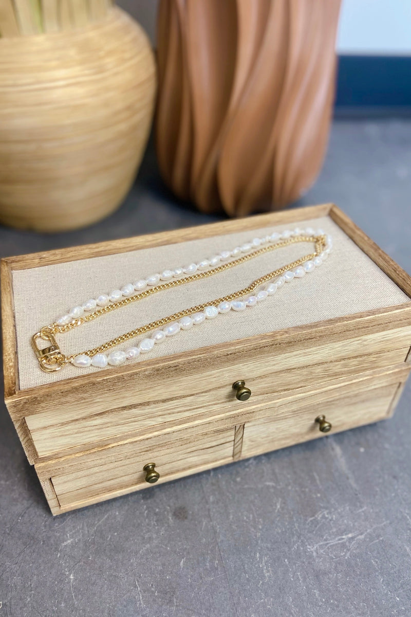 Conan Pearl Necklace