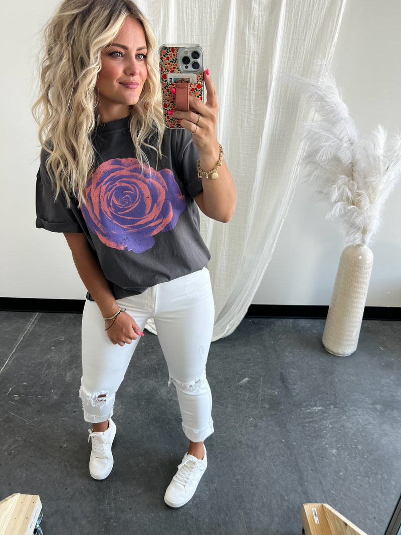 Rosa Graphic Tee